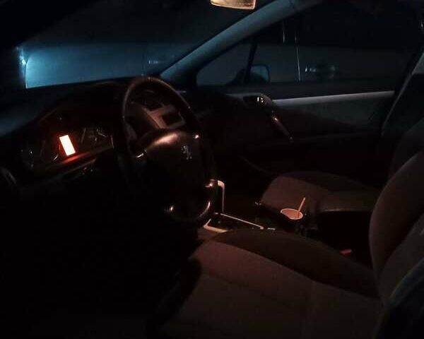 Серый Пежо 407, объемом двигателя 2 л и пробегом 314 тыс. км за 3490 $, фото 3 на Automoto.ua