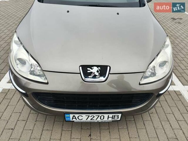 Сірий Пежо 407, об'ємом двигуна 2 л та пробігом 390 тис. км за 5300 $, фото 1 на Automoto.ua