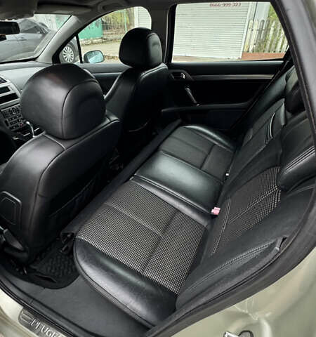 Серый Пежо 407, объемом двигателя 2 л и пробегом 334 тыс. км за 4999 $, фото 20 на Automoto.ua