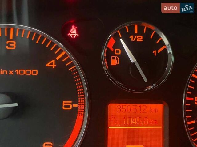 Серый Пежо 407, объемом двигателя 2 л и пробегом 350 тыс. км за 4750 $, фото 11 на Automoto.ua