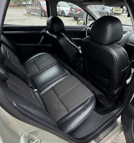 Серый Пежо 407, объемом двигателя 2 л и пробегом 334 тыс. км за 4999 $, фото 24 на Automoto.ua