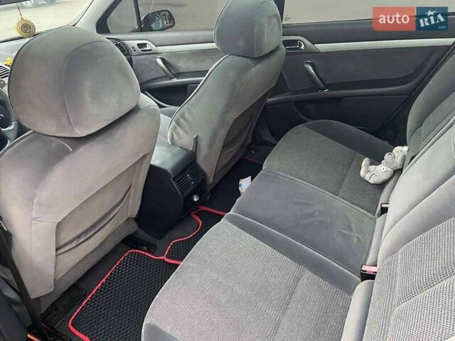 Серый Пежо 407, объемом двигателя 2 л и пробегом 350 тыс. км за 4750 $, фото 14 на Automoto.ua