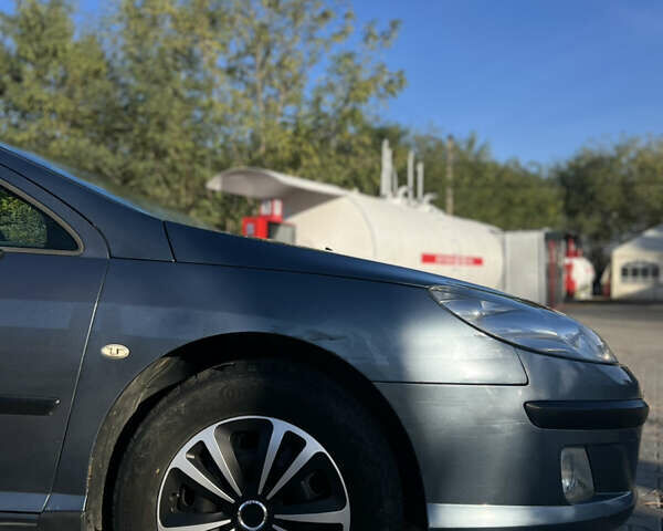 Сірий Пежо 407, об'ємом двигуна 2 л та пробігом 306 тис. км за 3800 $, фото 12 на Automoto.ua