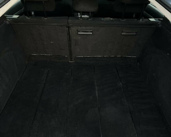 Сірий Пежо 407, об'ємом двигуна 2 л та пробігом 306 тис. км за 3800 $, фото 23 на Automoto.ua