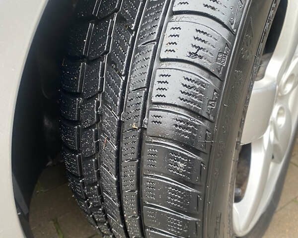 Серый Пежо 407, объемом двигателя 2 л и пробегом 301 тыс. км за 4700 $, фото 7 на Automoto.ua