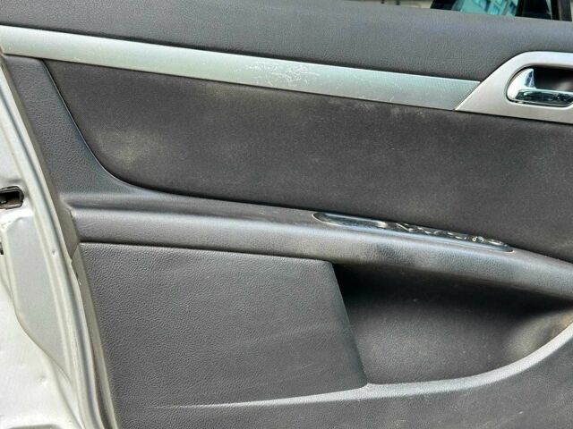 Сірий Пежо 407, об'ємом двигуна 2 л та пробігом 291 тис. км за 5490 $, фото 9 на Automoto.ua