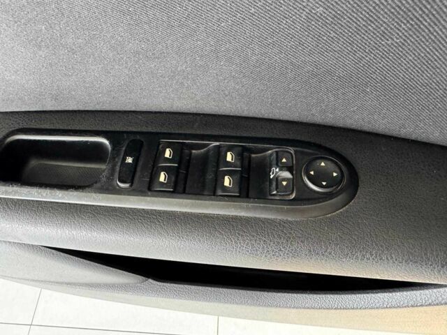 Сірий Пежо 407, об'ємом двигуна 2 л та пробігом 291 тис. км за 3990 $, фото 8 на Automoto.ua