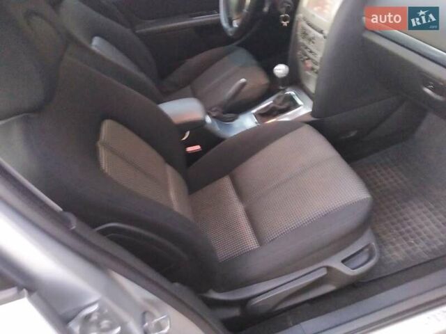 Сірий Пежо 407, об'ємом двигуна 1.56 л та пробігом 235 тис. км за 3500 $, фото 9 на Automoto.ua