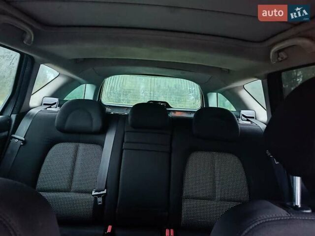 Серый Пежо 407, объемом двигателя 2 л и пробегом 220 тыс. км за 2950 $, фото 6 на Automoto.ua