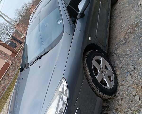 Серый Пежо 407, объемом двигателя 2 л и пробегом 250 тыс. км за 4721 $, фото 1 на Automoto.ua