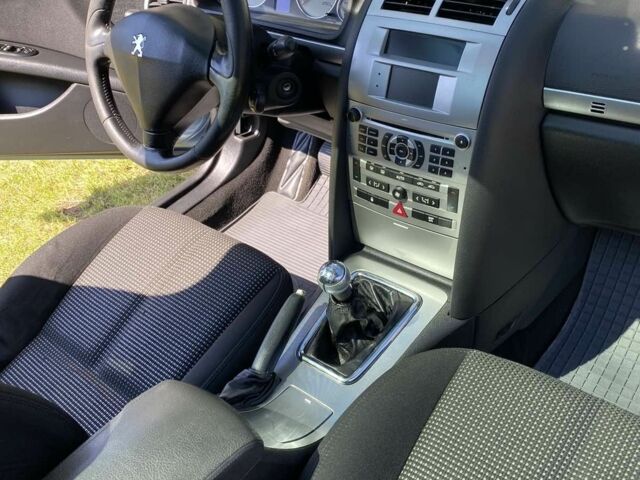 Серый Пежо 407, объемом двигателя 1.6 л и пробегом 300 тыс. км за 5900 $, фото 13 на Automoto.ua