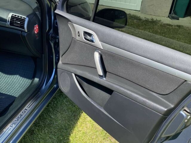 Серый Пежо 407, объемом двигателя 1.6 л и пробегом 300 тыс. км за 5900 $, фото 15 на Automoto.ua