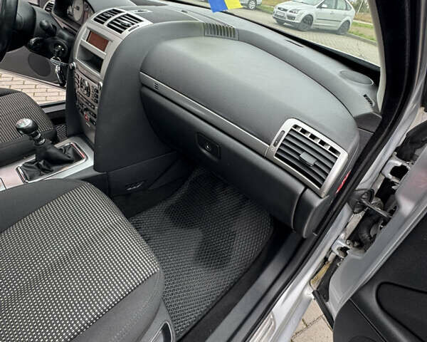 Пежо 407 2008 в Радехове на Automoto.ua Серый Пежо 407, объемом двигателя 2.18 л и пробегом 399 тыс. км за 5300 $, фото 22 на Automoto.ua