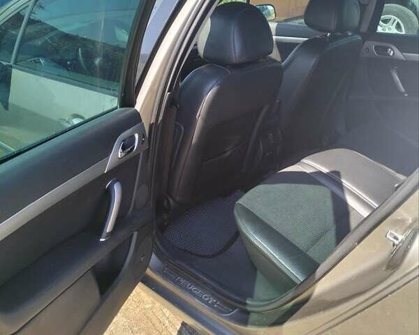 Сірий Пежо 407, об'ємом двигуна 2 л та пробігом 280 тис. км за 4500 $, фото 5 на Automoto.ua