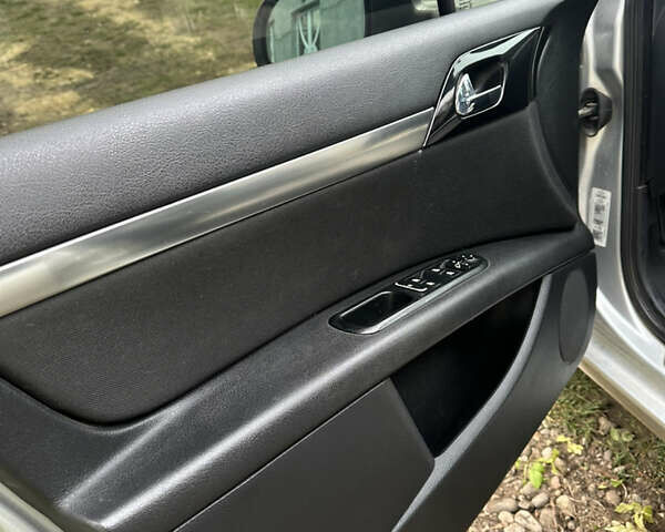 Сірий Пежо 407, об'ємом двигуна 2 л та пробігом 280 тис. км за 6500 $, фото 12 на Automoto.ua