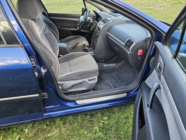 Синий Пежо 407, объемом двигателя 1.6 л и пробегом 300 тыс. км за 2000 $, фото 12 на Automoto.ua