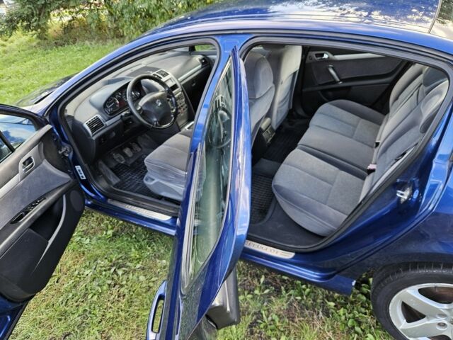 Синий Пежо 407, объемом двигателя 1.6 л и пробегом 300 тыс. км за 2000 $, фото 6 на Automoto.ua