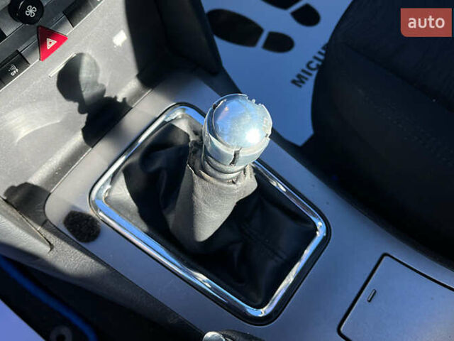 Синий Пежо 407, объемом двигателя 2 л и пробегом 255 тыс. км за 5200 $, фото 12 на Automoto.ua