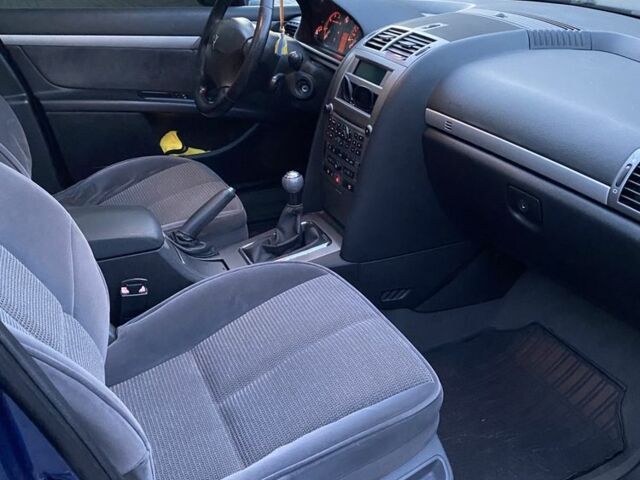 Синий Пежо 407, объемом двигателя 2 л и пробегом 300 тыс. км за 3500 $, фото 6 на Automoto.ua