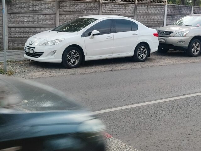 Белый Пежо 408, объемом двигателя 1.6 л и пробегом 168 тыс. км за 7400 $, фото 5 на Automoto.ua