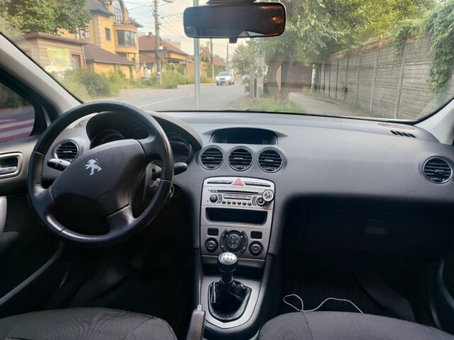 Белый Пежо 408, объемом двигателя 1.6 л и пробегом 168 тыс. км за 7400 $, фото 7 на Automoto.ua