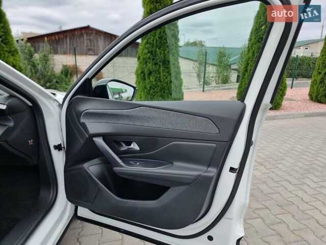 Белый Пежо 408, объемом двигателя 1.6 л и пробегом 14 тыс. км за 30499 $, фото 67 на Automoto.ua