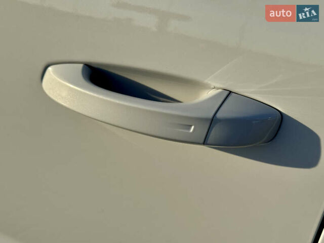 Белый Пежо 408, объемом двигателя 1.6 л и пробегом 35 тыс. км за 28999 $, фото 10 на Automoto.ua