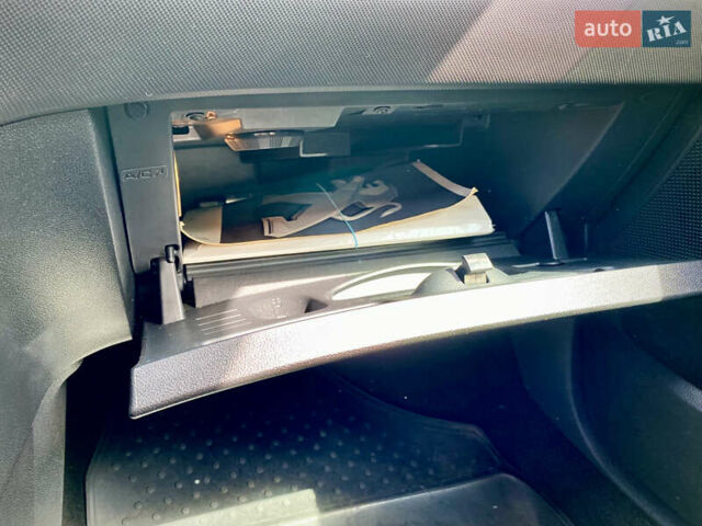 Бежевый Пежо 408, объемом двигателя 1.56 л и пробегом 155 тыс. км за 5999 $, фото 14 на Automoto.ua