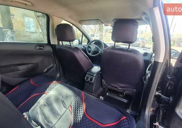 Пежо 408 2013 в Львове на Automoto.ua Черный Пежо 408, объемом двигателя 1.56 л и пробегом 309 тыс. км за 5550 $, фото 2 на Automoto.ua