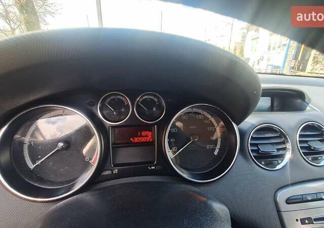 Пежо 408 2013 в Львове на Automoto.ua Черный Пежо 408, объемом двигателя 1.56 л и пробегом 309 тыс. км за 5550 $, фото 6 на Automoto.ua