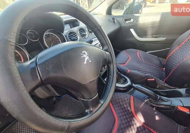 Пежо 408 2013 в Львове на Automoto.ua Черный Пежо 408, объемом двигателя 1.56 л и пробегом 309 тыс. км за 5550 $, фото 4 на Automoto.ua
