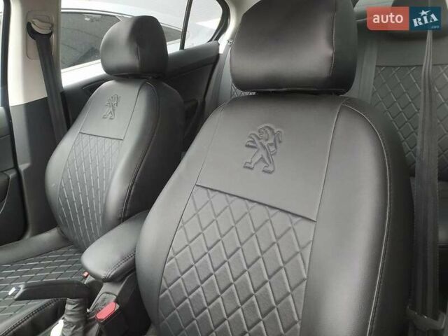 Чорний Пежо 408, об'ємом двигуна 1.6 л та пробігом 187 тис. км за 6800 $, фото 24 на Automoto.ua