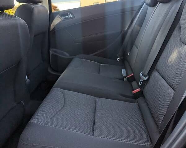 Чорний Пежо 408, об'ємом двигуна 1.56 л та пробігом 81 тис. км за 9500 $, фото 19 на Automoto.ua
