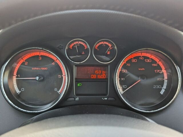 Черный Пежо 408, объемом двигателя 1.6 л и пробегом 81 тыс. км за 9500 $, фото 11 на Automoto.ua