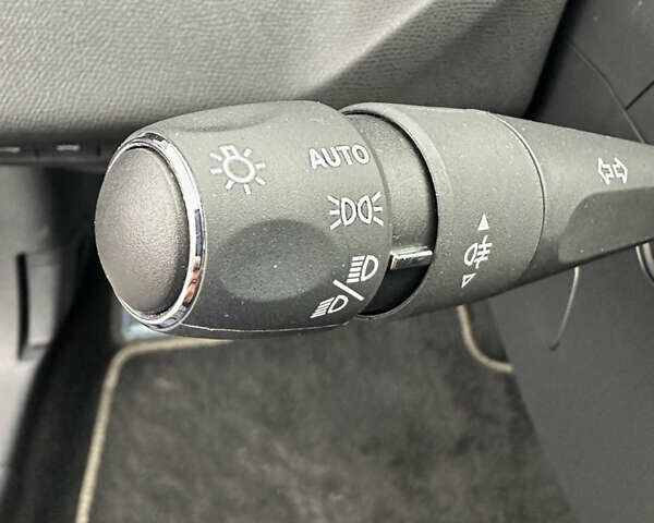 Пежо 408, объемом двигателя 1.6 л и пробегом 30 тыс. км за 28600 $, фото 30 на Automoto.ua