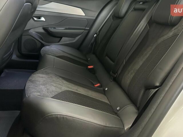 купить новое авто Пежо 408 2024 года от официального дилера Peugeot Авто-Шанс Пежо фото