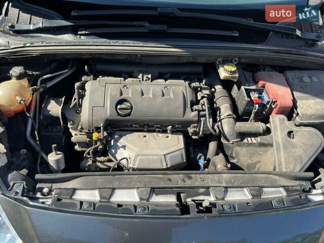 Серый Пежо 408, объемом двигателя 1.6 л и пробегом 172 тыс. км за 6500 $, фото 19 на Automoto.ua