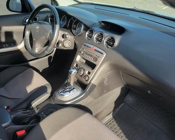 Сірий Пежо 408, об'ємом двигуна 1.59 л та пробігом 154 тис. км за 6700 $, фото 5 на Automoto.ua