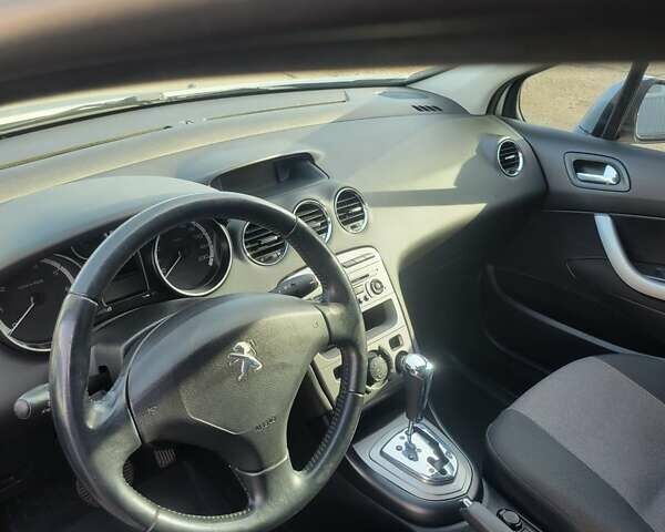 Сірий Пежо 408, об'ємом двигуна 1.59 л та пробігом 154 тис. км за 6700 $, фото 3 на Automoto.ua