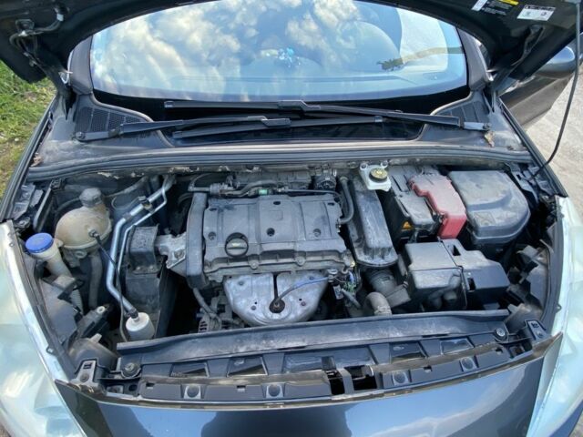 Пежо 408 2012 в Знаменке на Automoto.ua Серый Пежо 408, объемом двигателя 1.6 л и пробегом 187 тыс. км за 7000 $, фото 7 на Automoto.ua