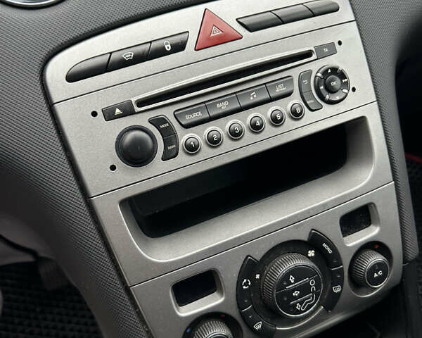 Серый Пежо 408, объемом двигателя 1.56 л и пробегом 240 тыс. км за 6900 $, фото 26 на Automoto.ua