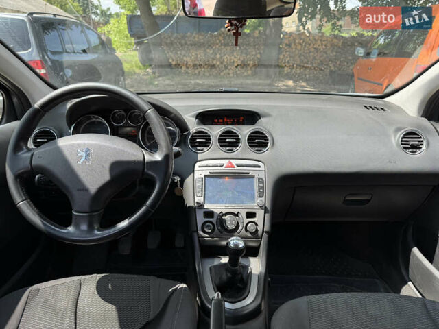 Сірий Пежо 408, об'ємом двигуна 1.56 л та пробігом 175 тис. км за 7000 $, фото 12 на Automoto.ua