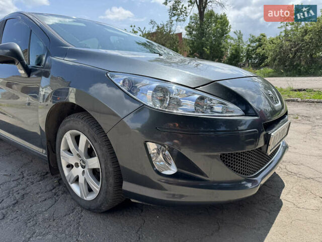 Сірий Пежо 408, об'ємом двигуна 1.56 л та пробігом 175 тис. км за 7000 $, фото 1 на Automoto.ua