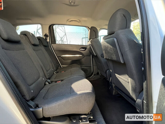 Білий Пежо 5008, об'ємом двигуна 1.6 л та пробігом 203 тис. км за 10700 $, фото 22 на Automoto.ua