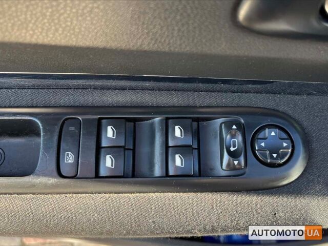 Білий Пежо 5008, об'ємом двигуна 1.6 л та пробігом 203 тис. км за 10700 $, фото 8 на Automoto.ua