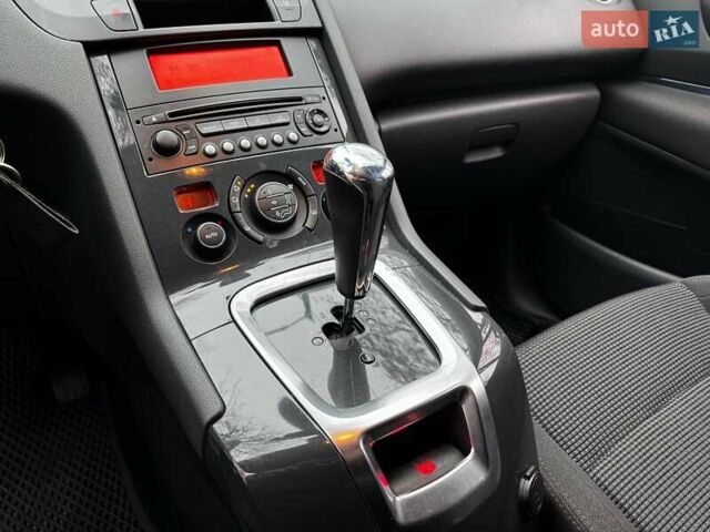 Белый Пежо 5008, объемом двигателя 1.6 л и пробегом 272 тыс. км за 8490 $, фото 15 на Automoto.ua