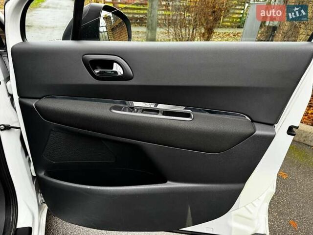 Белый Пежо 5008, объемом двигателя 1.6 л и пробегом 272 тыс. км за 8490 $, фото 24 на Automoto.ua