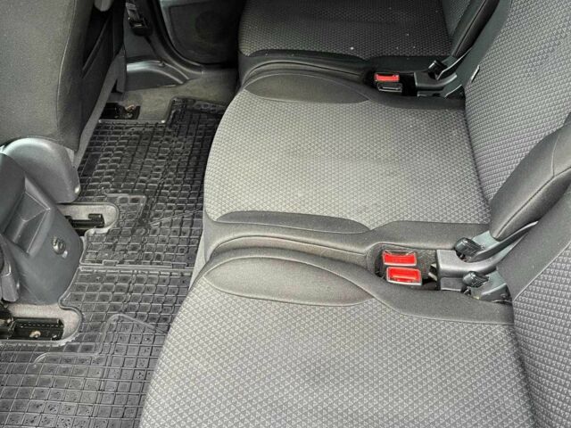 Білий Пежо 5008, об'ємом двигуна 1.6 л та пробігом 270 тис. км за 7900 $, фото 7 на Automoto.ua