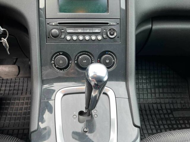 Білий Пежо 5008, об'ємом двигуна 1.6 л та пробігом 270 тис. км за 7900 $, фото 16 на Automoto.ua