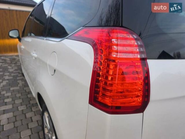 Білий Пежо 5008, об'ємом двигуна 1.6 л та пробігом 212 тис. км за 7779 $, фото 3 на Automoto.ua